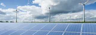 Windpark und Solaranlage 