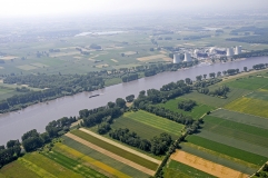 Luftaufnahme Oberrhein am Kraftwerk Biblis