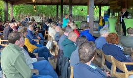 Publikum beim Gartengespräch