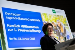 BfN-Präsidentin Sabine Riewenherm begrüßt die Gäste der Preisverleihung