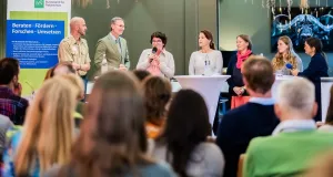 BfN-Präsidentin Sabine Riewenherm führt die BfN-Gartengesprächs