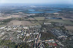 Luftaufnahme Tagebausee Holzweissig, Blick oberhalb von Delitzsch in nordöstliche Richtung