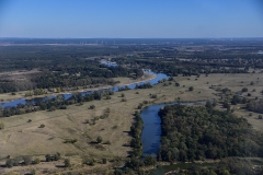 Luftaufnahme Elbverlauf nördlich von Dessau mit Elbe (links) und Mulde (rechts)