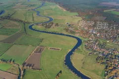 Luftaufnahme Allerniederung oberhalb von Hodenhagen, Blick Flussabwärts