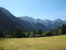 Blick von  der Fellhornbahnstation auf die Allgäuer Kalkalpen (Foto: Usch Martin)