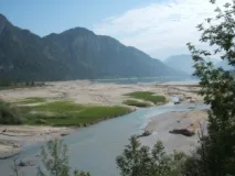 Blick vom Sylvensteinsee auf die Jachenauer Vorberge (Foto: Usch Martin)