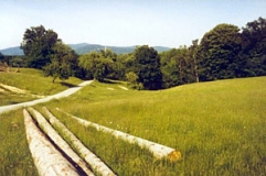 Mittelgebirgslandschaft im Falkensteiner Vorwald mit magerem Grünland auf dem ehemaligen Truppenübungsplatz "Himmelreich" bei Deggendorf (Foto: Bahram