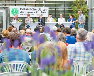 Teilnehmende der Gartengespräche 