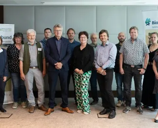 Gruppenbild der Abschlussveranstaltung des BiotopVerbund-Projekts „Landschaft + Menschen verbinden – Kommunen für den bundesweiten Biotopverbund“