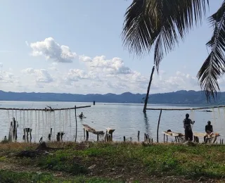 Die Abbildung zeigt den Blick auf den Lake Bosomtwe im Biosphärenreservat Lake Bosomtwe
