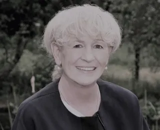 schwarz-weiß Portraitfoto von Beate Jessel