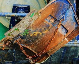 Insbesondere die Scherbretter, aber auch das schwere Grundtau (Foot rope) haben vielfältige negative Auswirkungen auf Arten und Lebensräume am Meeresboden