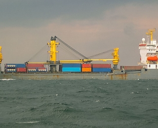 Containerschiff